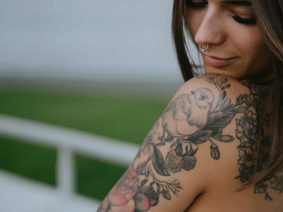 floral shoulder tattoo